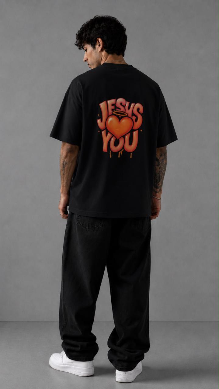 Camiseta Oversized "JESUS 'AMA' VOCÊ"