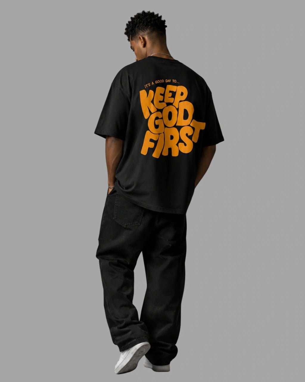 Camiseta Oversized "KEEP GOD FIRST"
