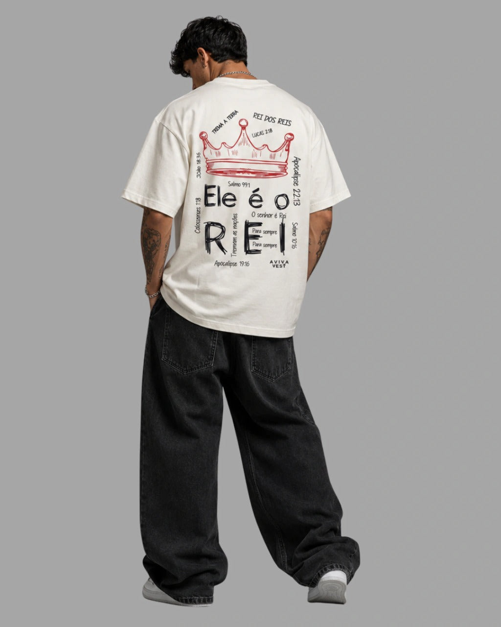 Camiseta Oversized "ELE É O REI"