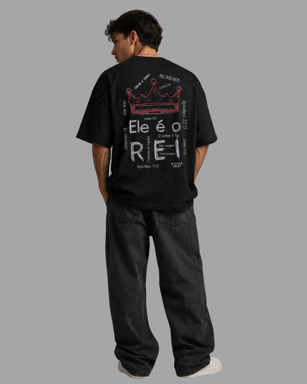 Camiseta Oversized "ELE É O REI"