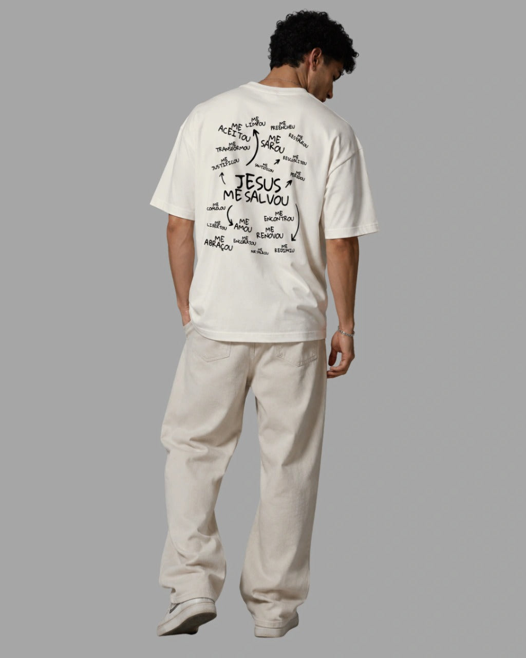 Camiseta Oversized "JESUS ME SALVOU"