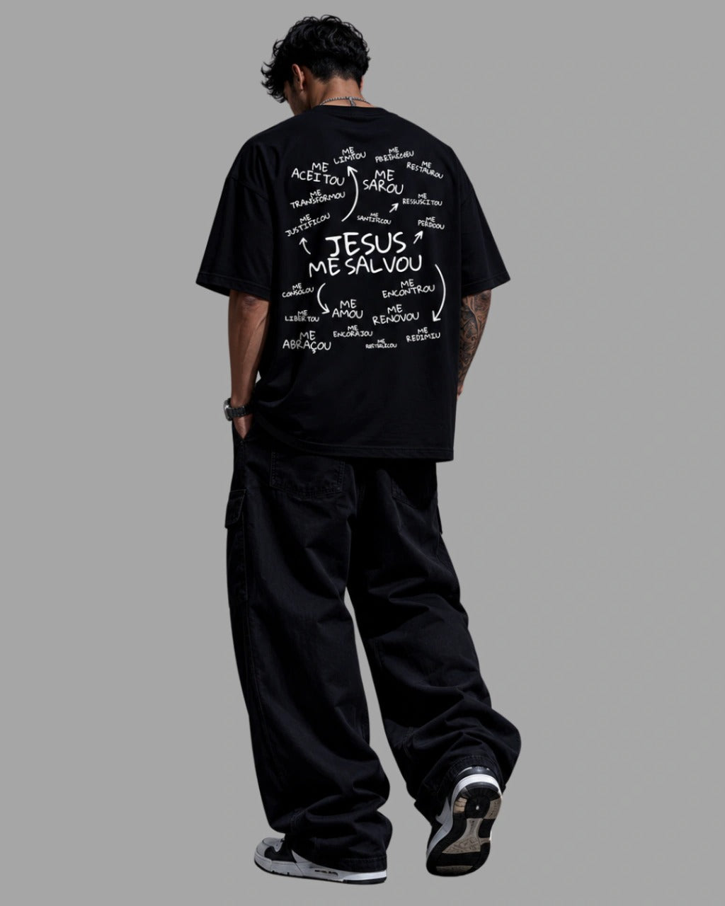 Camiseta Oversized "JESUS ME SALVOU"