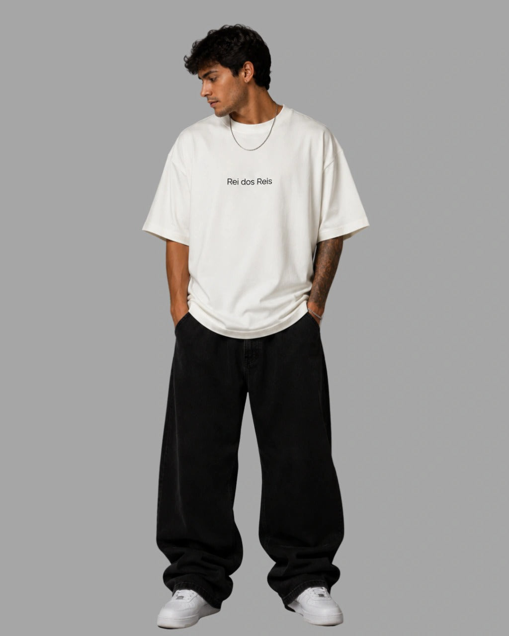 Camiseta Oversized "SANTO SANTO SANTO"