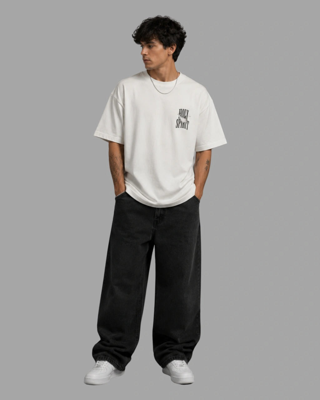 Camiseta Oversized "HOLY SPIRIT"