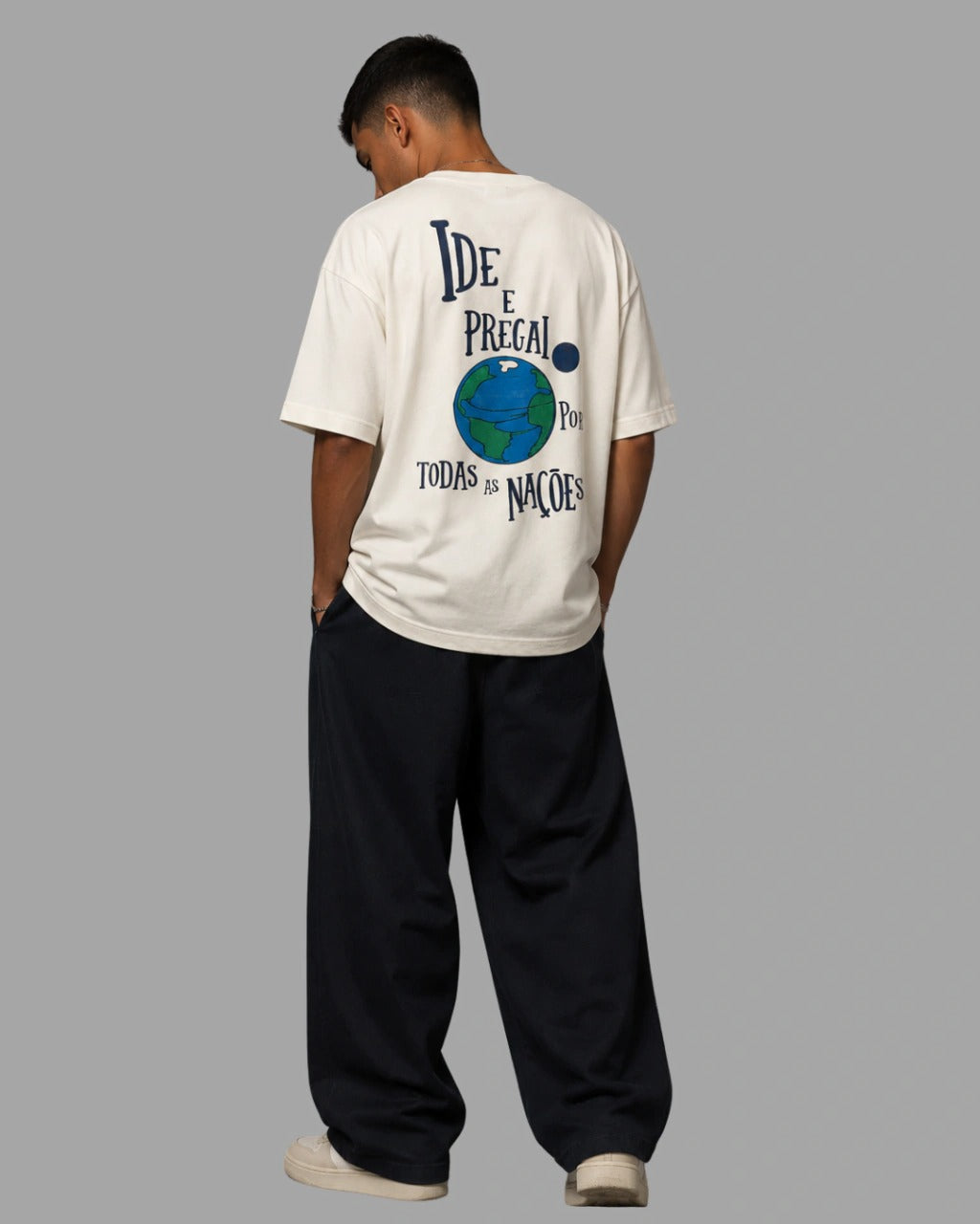 Camiseta Oversized "IDE E PREGAI"