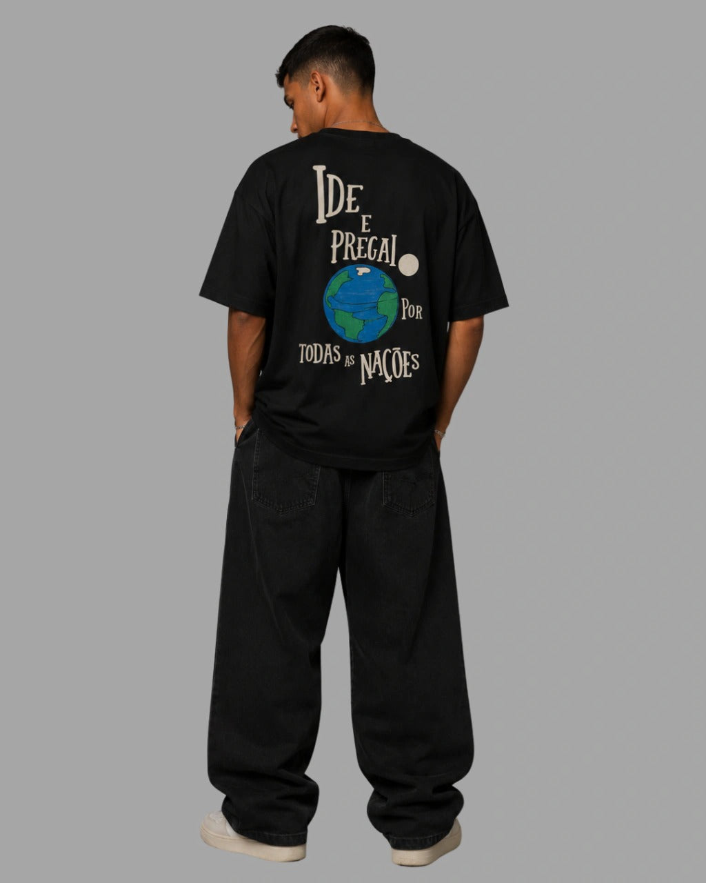 Camiseta Oversized "IDE E PREGAI"