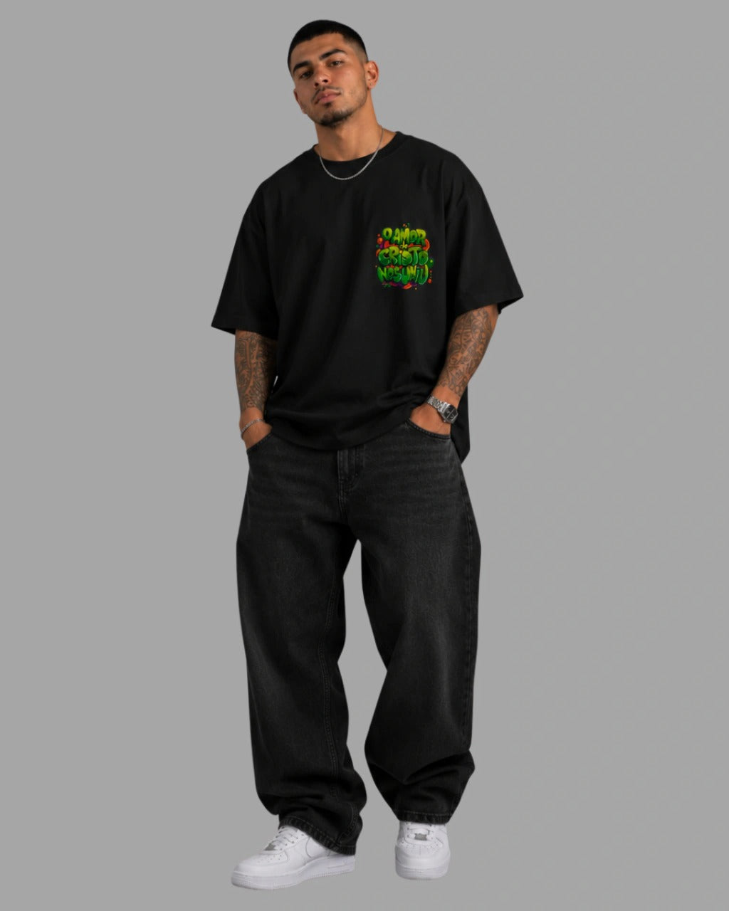 Camiseta Oversized "O AMOR DE CRISTO NOS UNIU"
