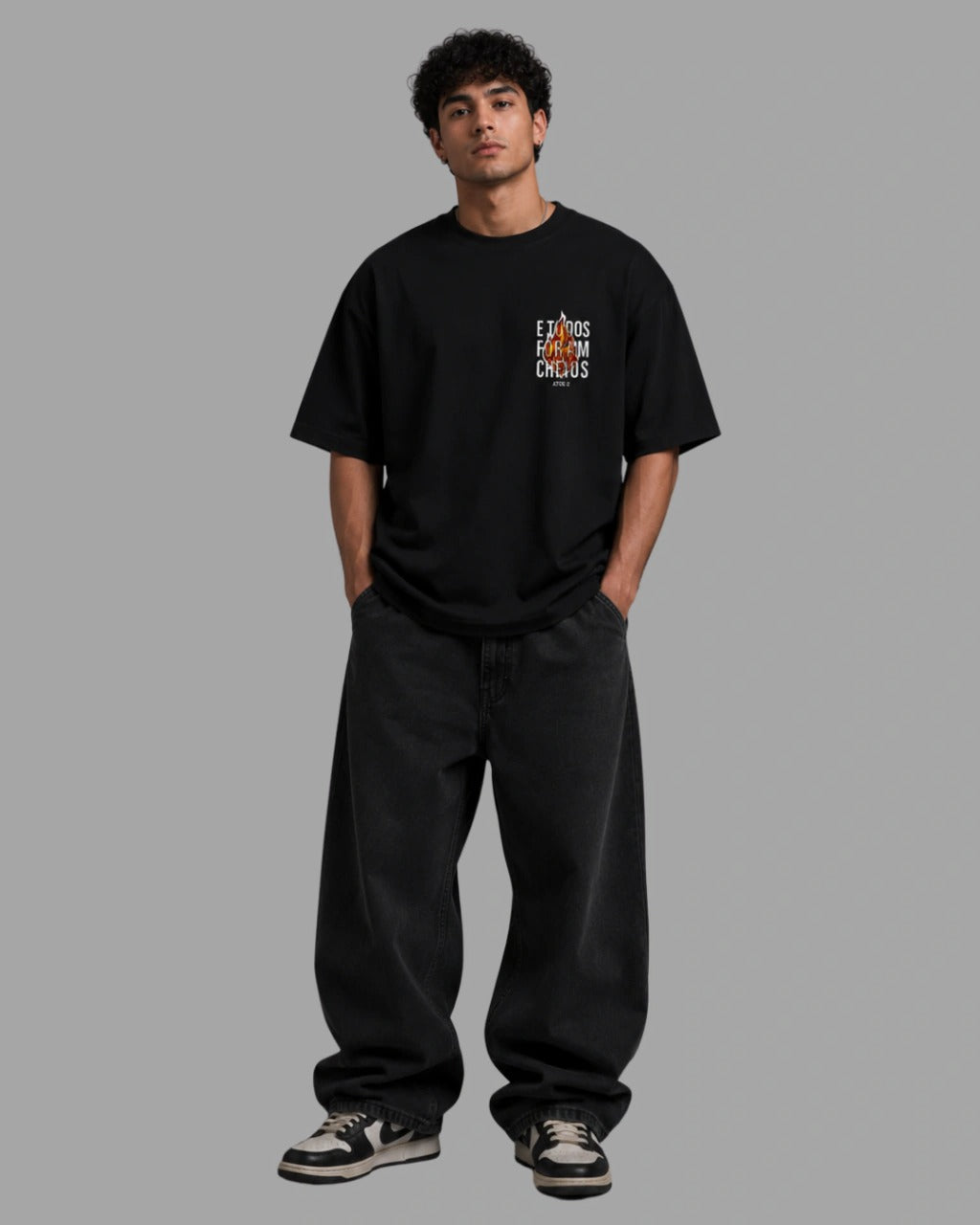 Camiseta Oversized "E TODOS FORAM CHEIOS"