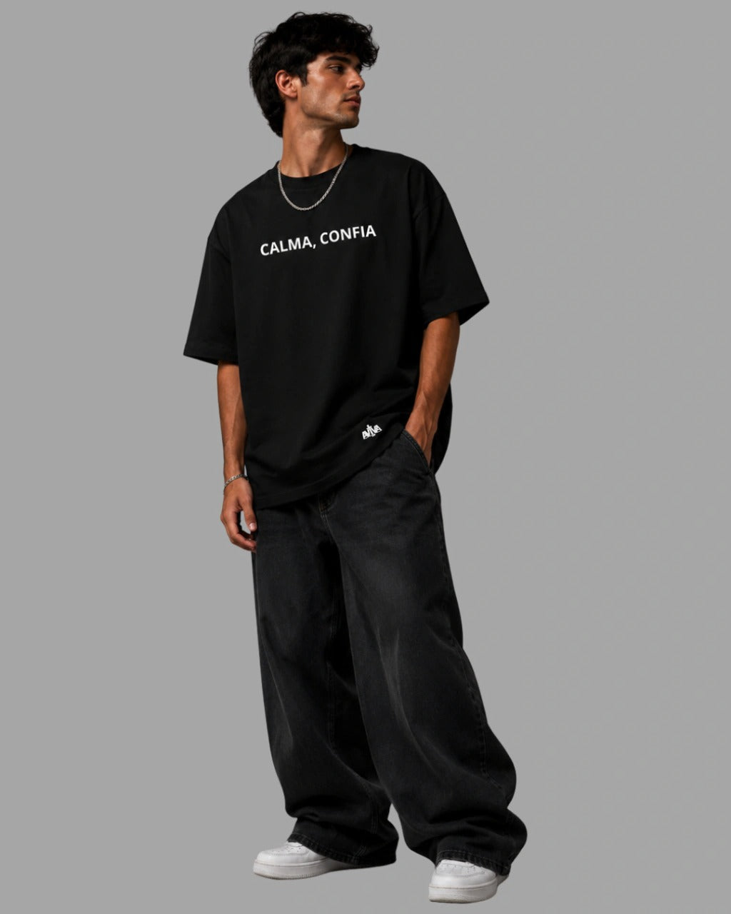 Camiseta Oversized "CALMA CONFIA"