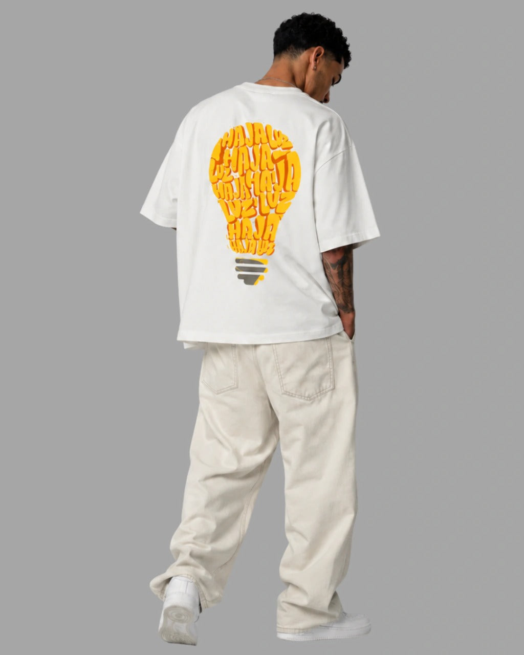 Camiseta Oversized "HAJA LUZ"