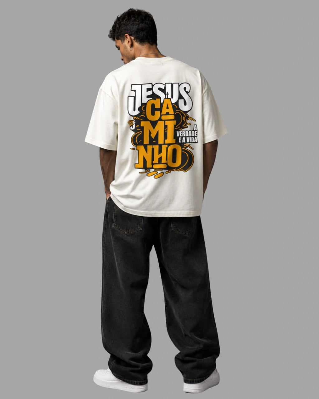Camiseta Oversized "JESUS CAMINHO" "VERDADE E A VIDA"