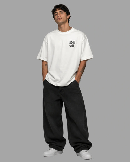 Camiseta Oversized "EIS-ME AQUI"