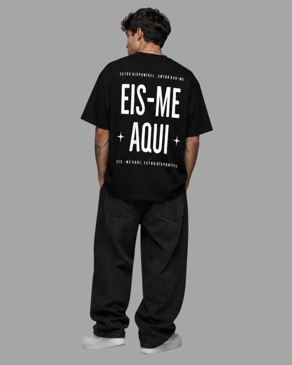 Camiseta Oversized "EIS-ME AQUI"