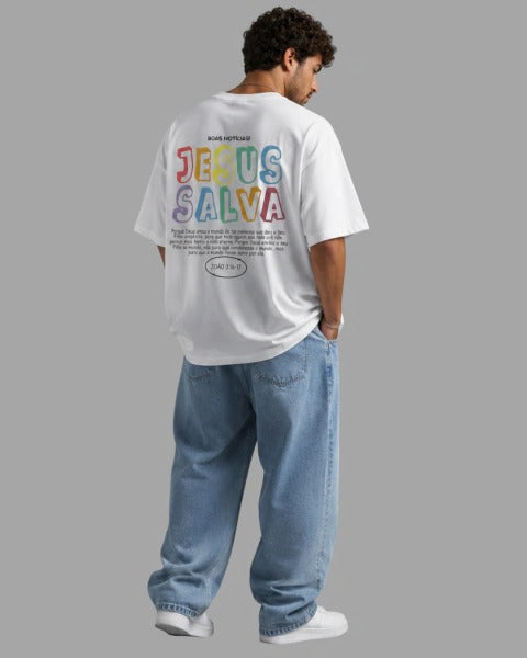 Camiseta Oversized ''JESUS SALVA" "JOÃO 3: 16-17"